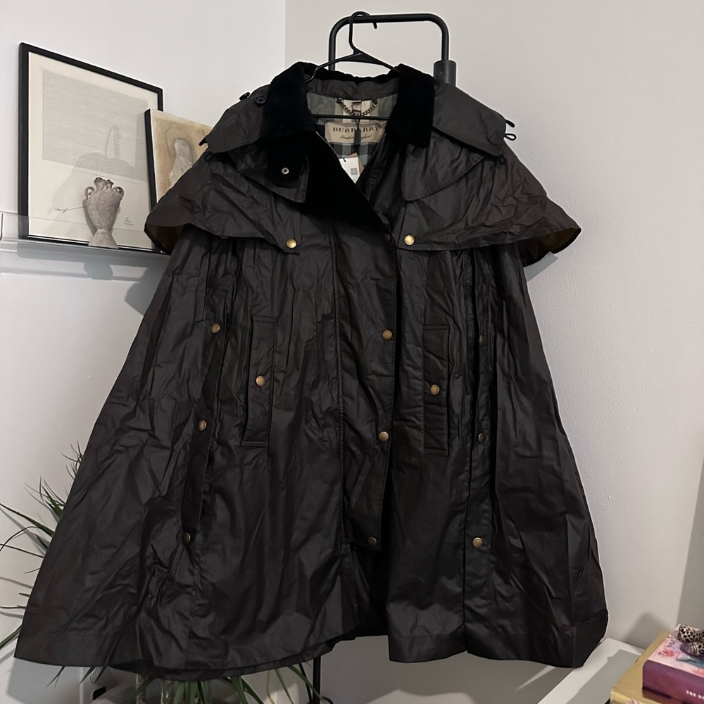 Burberry women’s Rain cape size L